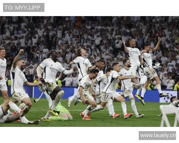 皇马3-2逆转击败毕尔巴鄂,重回西甲领头羊位置 皇马3-2逆转击败毕尔巴鄂,重回西甲领头羊位置