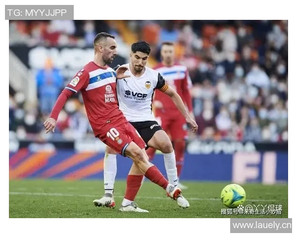 皇马2-0击败瓦伦西亚夺得西甲领先优势：球队战术解析与未来展望