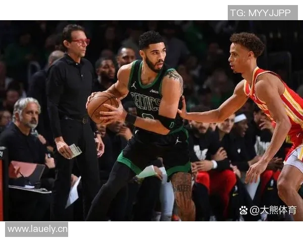 黄蜂双杀凯尔特人,提升排名——出色表现引发广泛关注 黄蜂双杀凯尔特人,提升排名——出色表现引发广泛关注