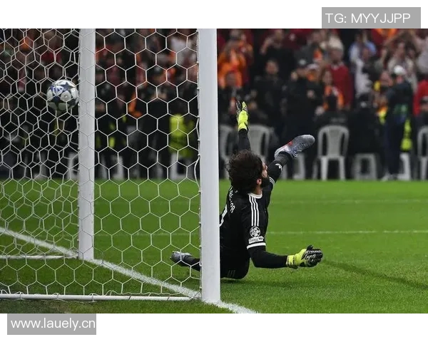 利物浦后防大将伤愈复出,重返球队备战重要比赛 利物浦后防大将伤愈复出,重返球队备战重要比赛