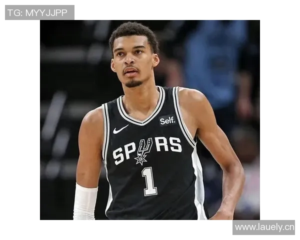 马刺近期状态回暖，四连胜白鹭城，季后赛希望重燃